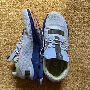 “ON running” cloud comfy day shoes.